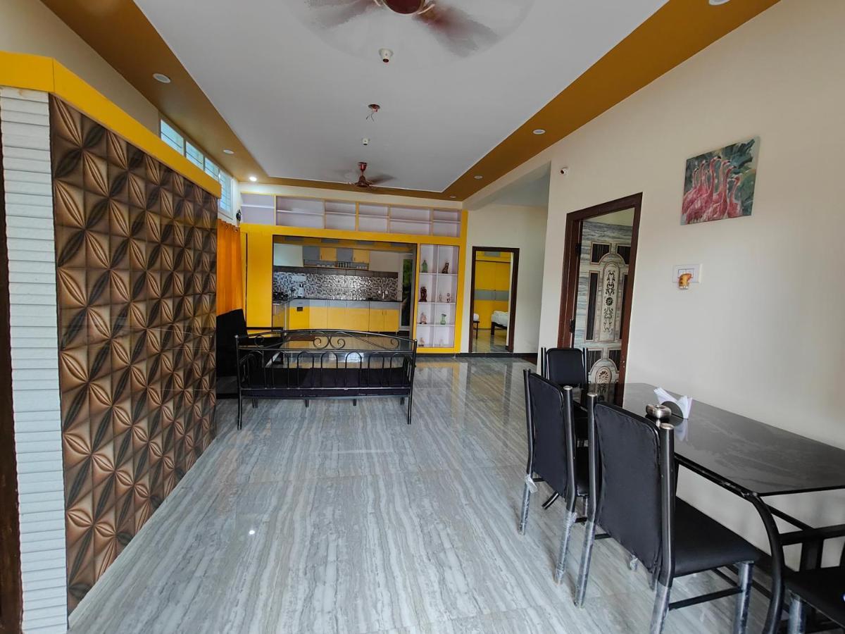 Yellow House Apartment Mysore Bagian luar foto