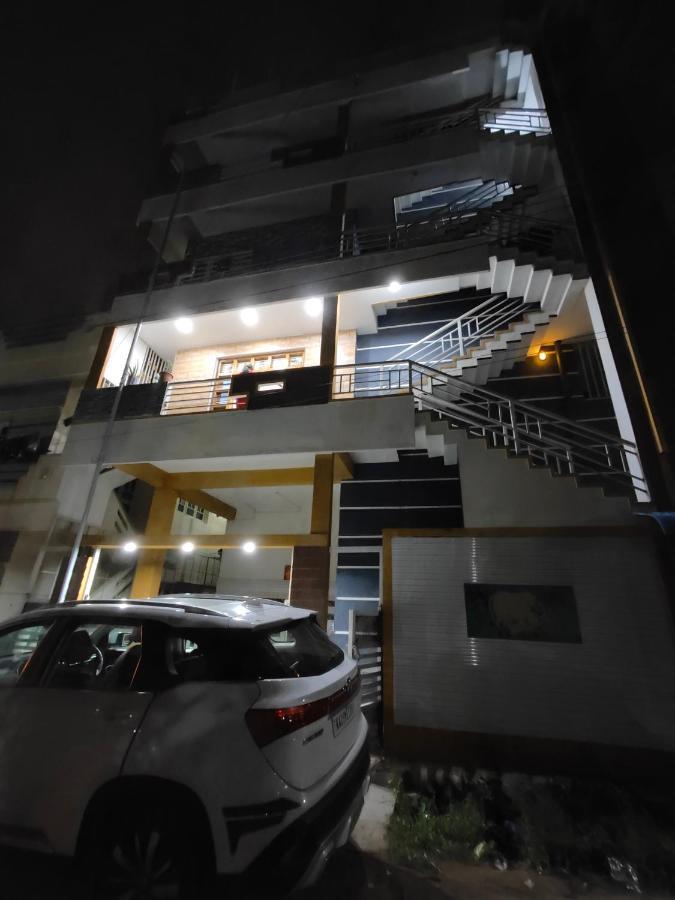 Yellow House Apartment Mysore Bagian luar foto